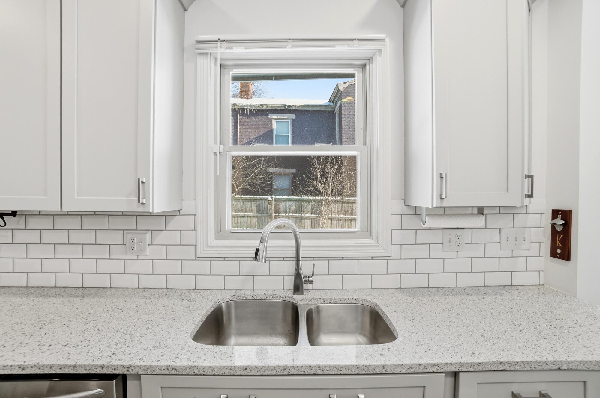 310-312 W 7th Street