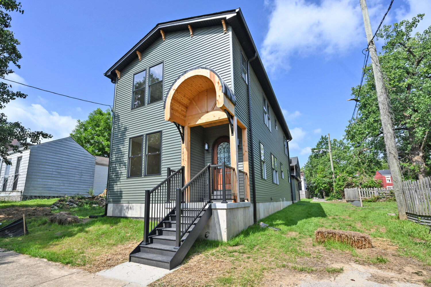 1217 Russell Street