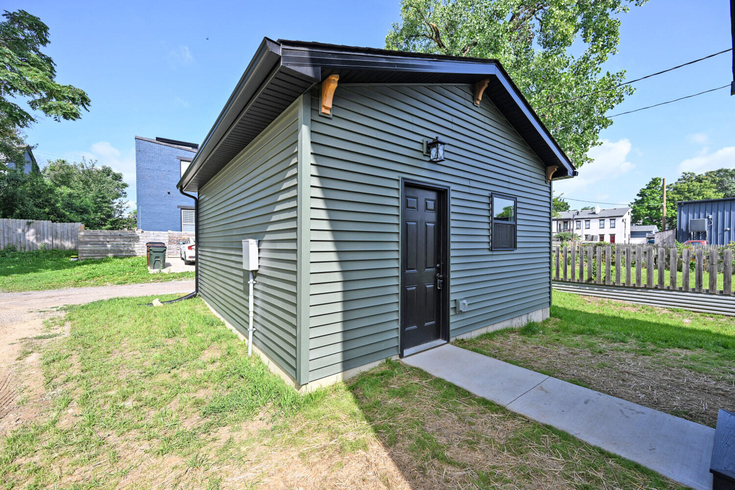 1217 Russell Street