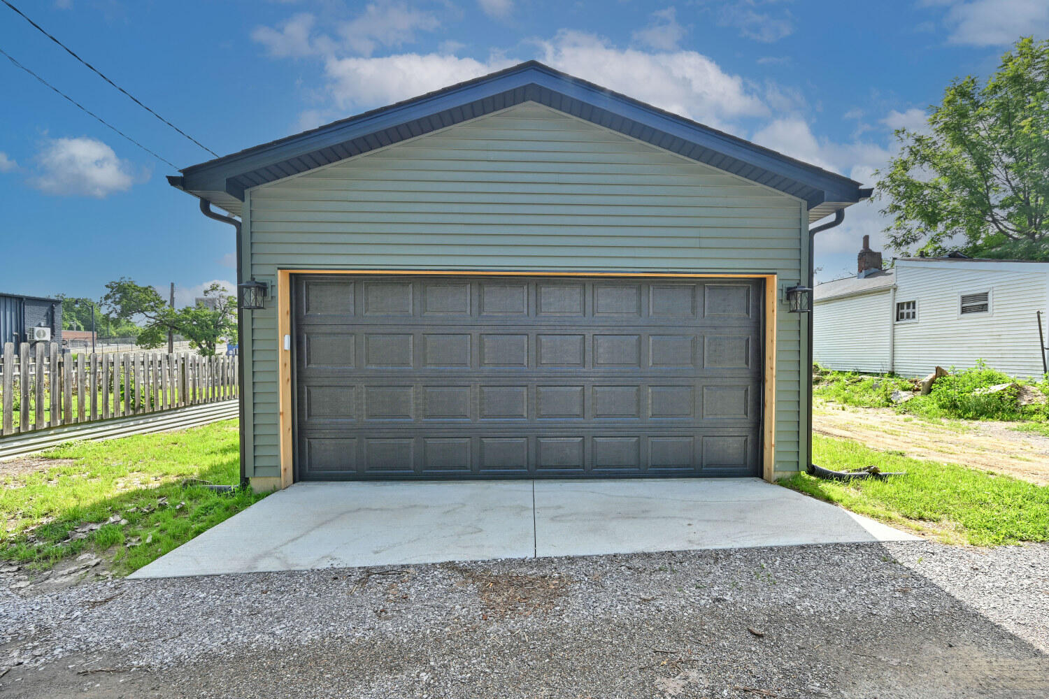 1217 Russell Street