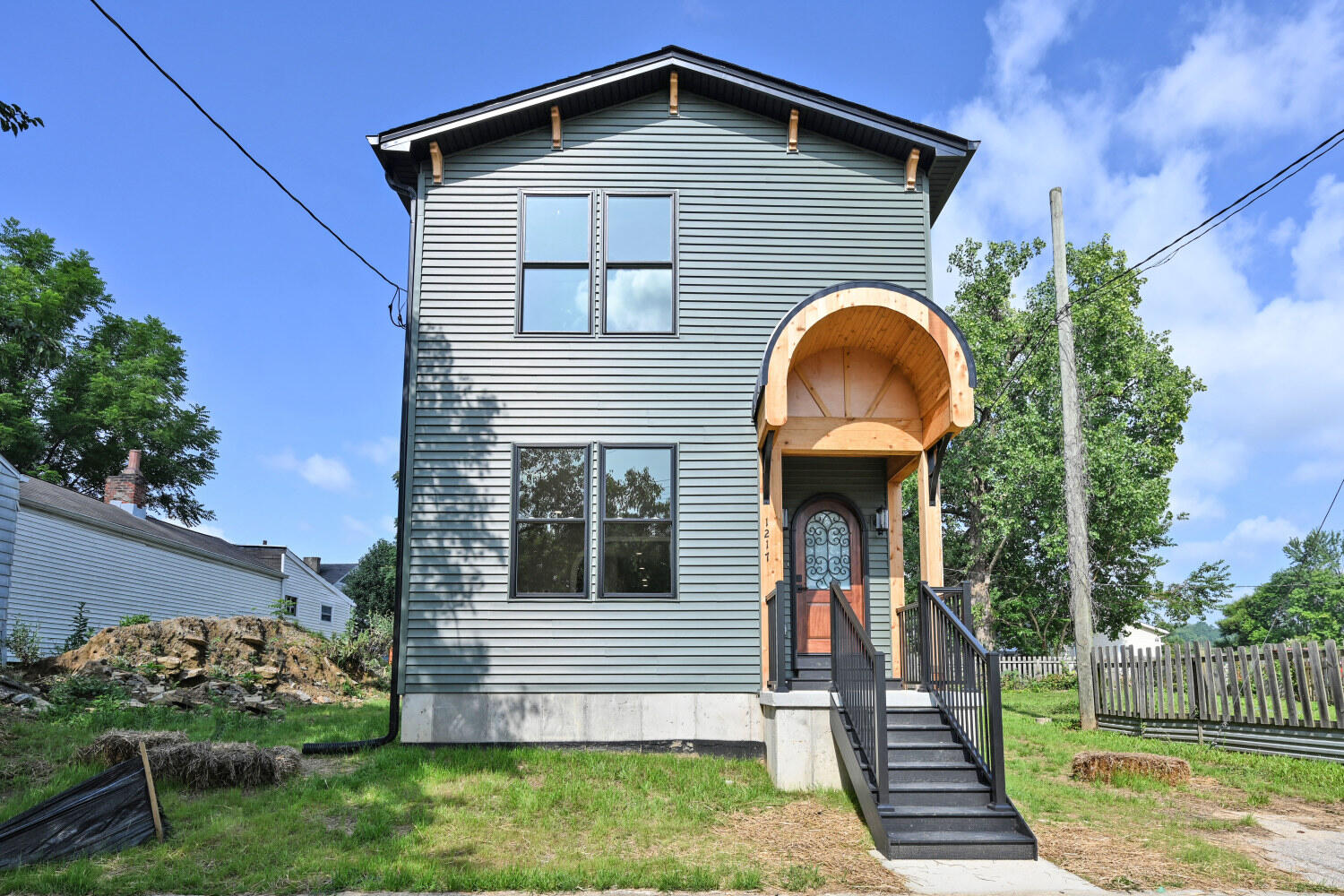 1217 Russell Street