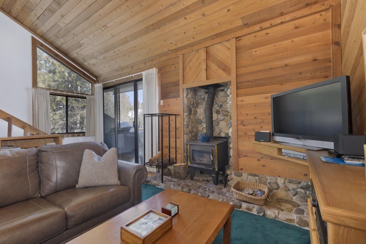 2059 Meridian Boulevard Unit: Mammoth Sierra Townhomes