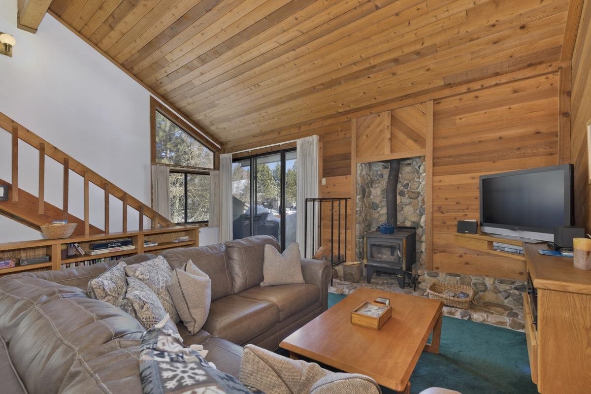 2059 Meridian Boulevard Unit: Mammoth Sierra Townhomes