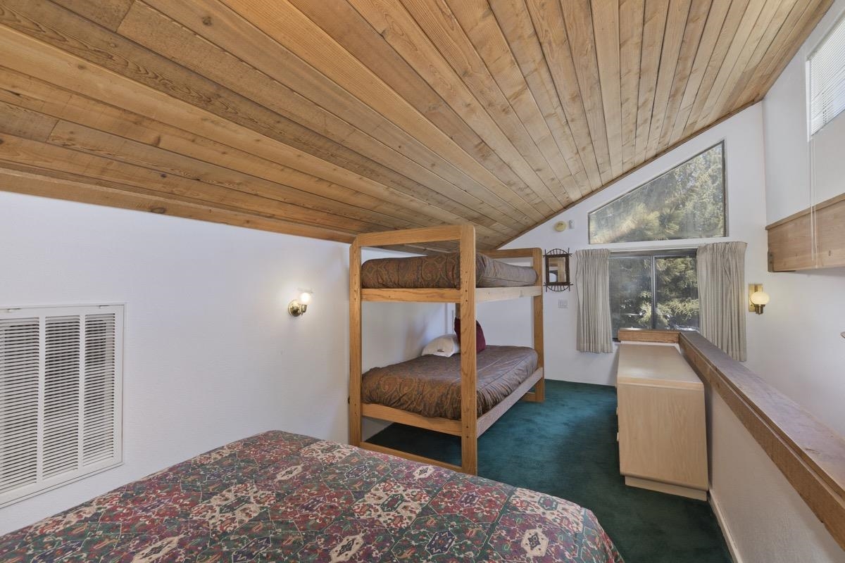 2059 Meridian Boulevard Unit: Mammoth Sierra Townhomes