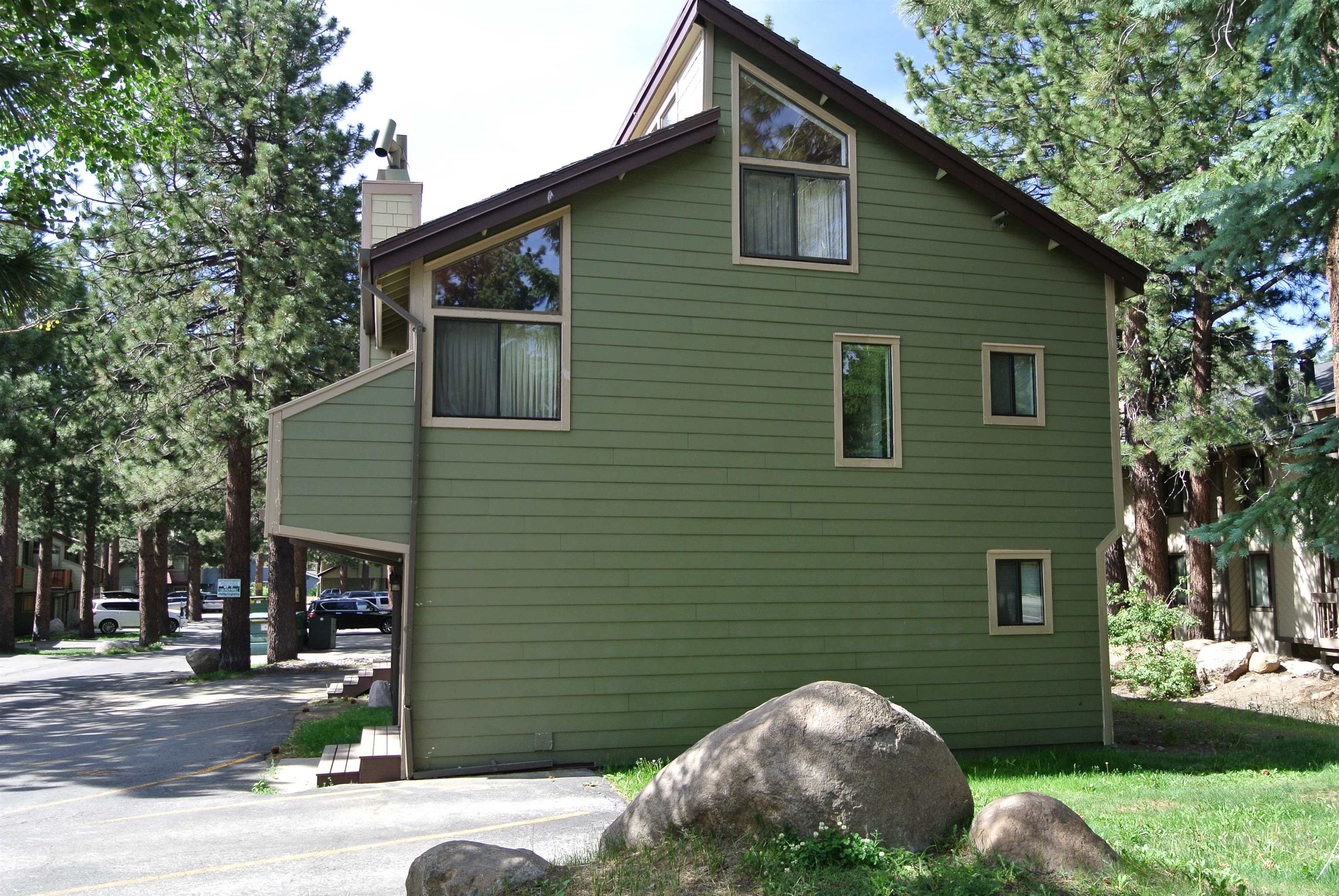 2059 Meridian Boulevard Unit: Mammoth Sierra Townhomes