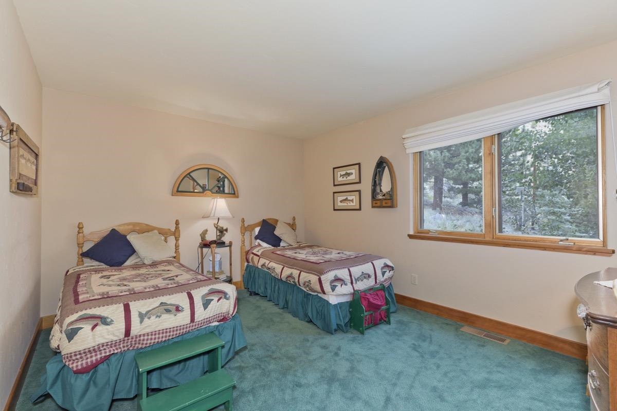 11650 Twin Lakes Road