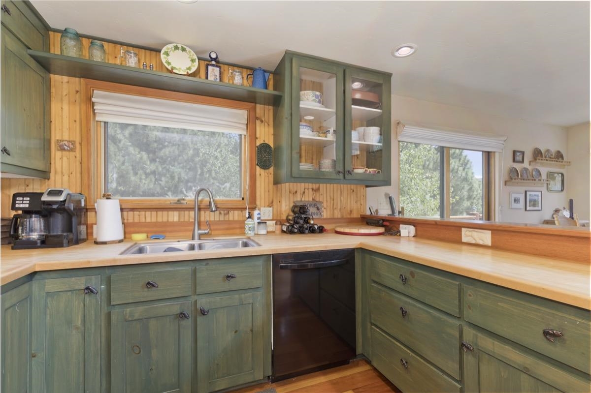 11650 Twin Lakes Road