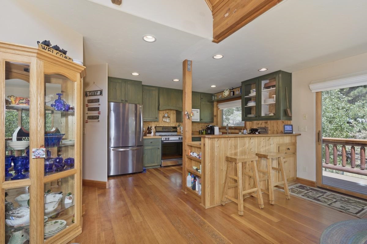 11650 Twin Lakes Road