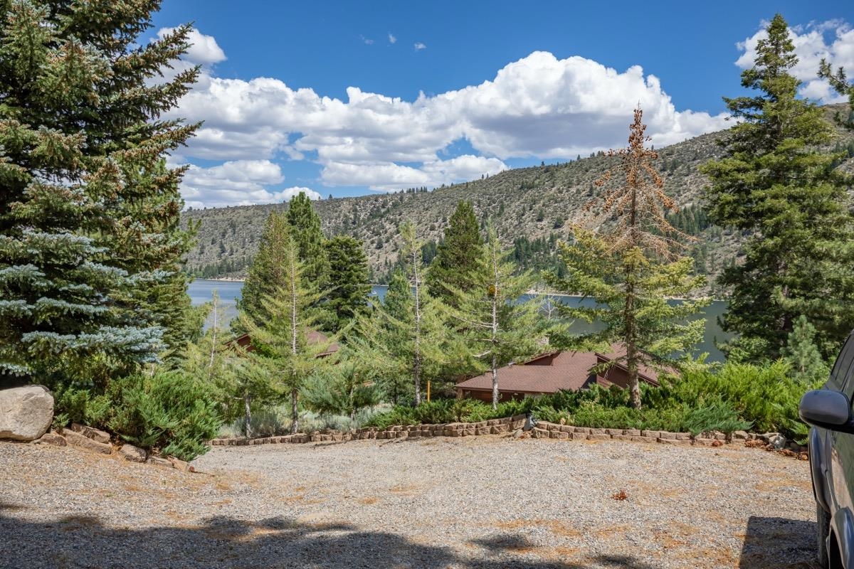 11650 Twin Lakes Road