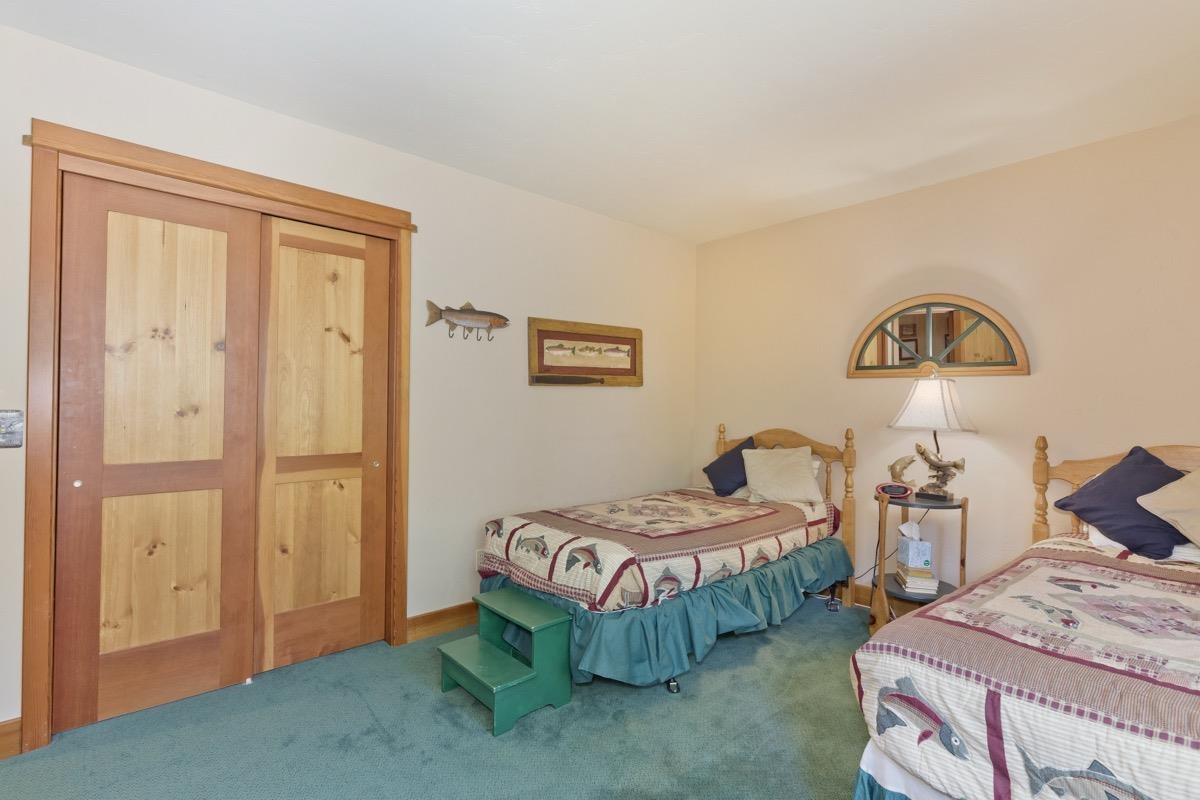 11650 Twin Lakes Road