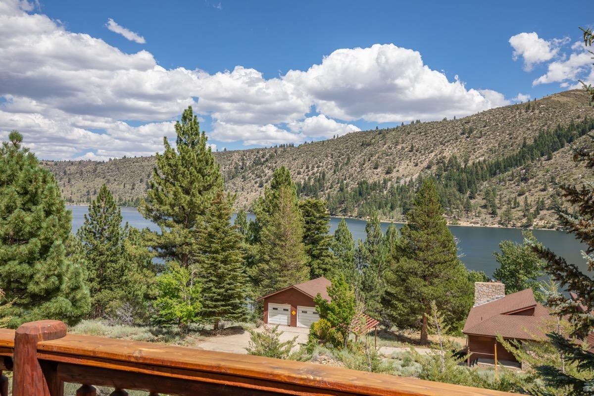 11650 Twin Lakes Road