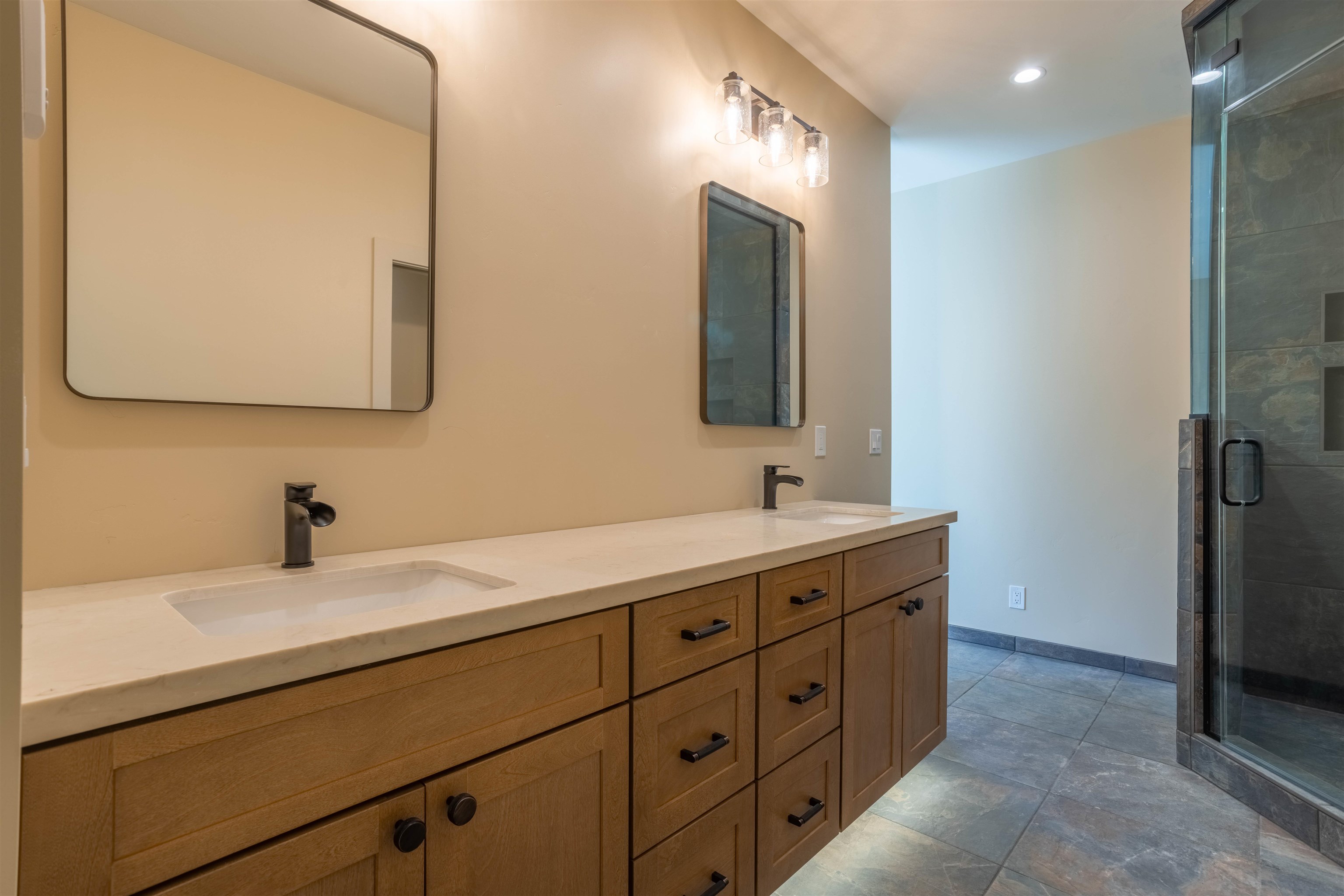 180 La Verne