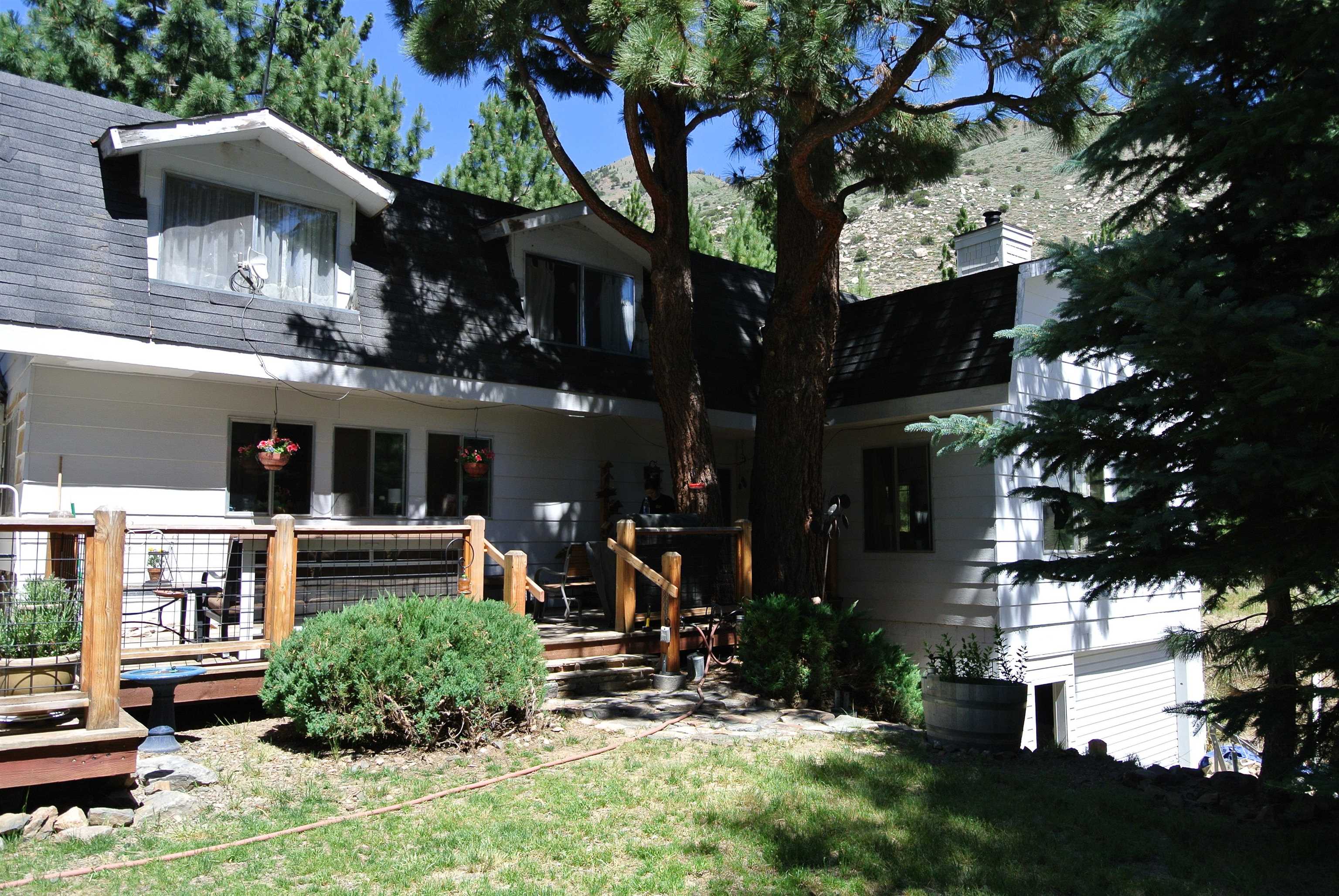 11702 Twin Lakes