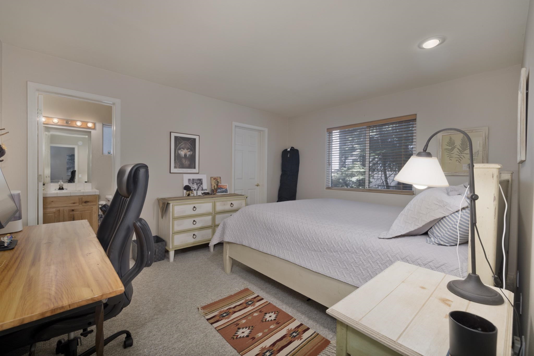 1284 Majestic Pines