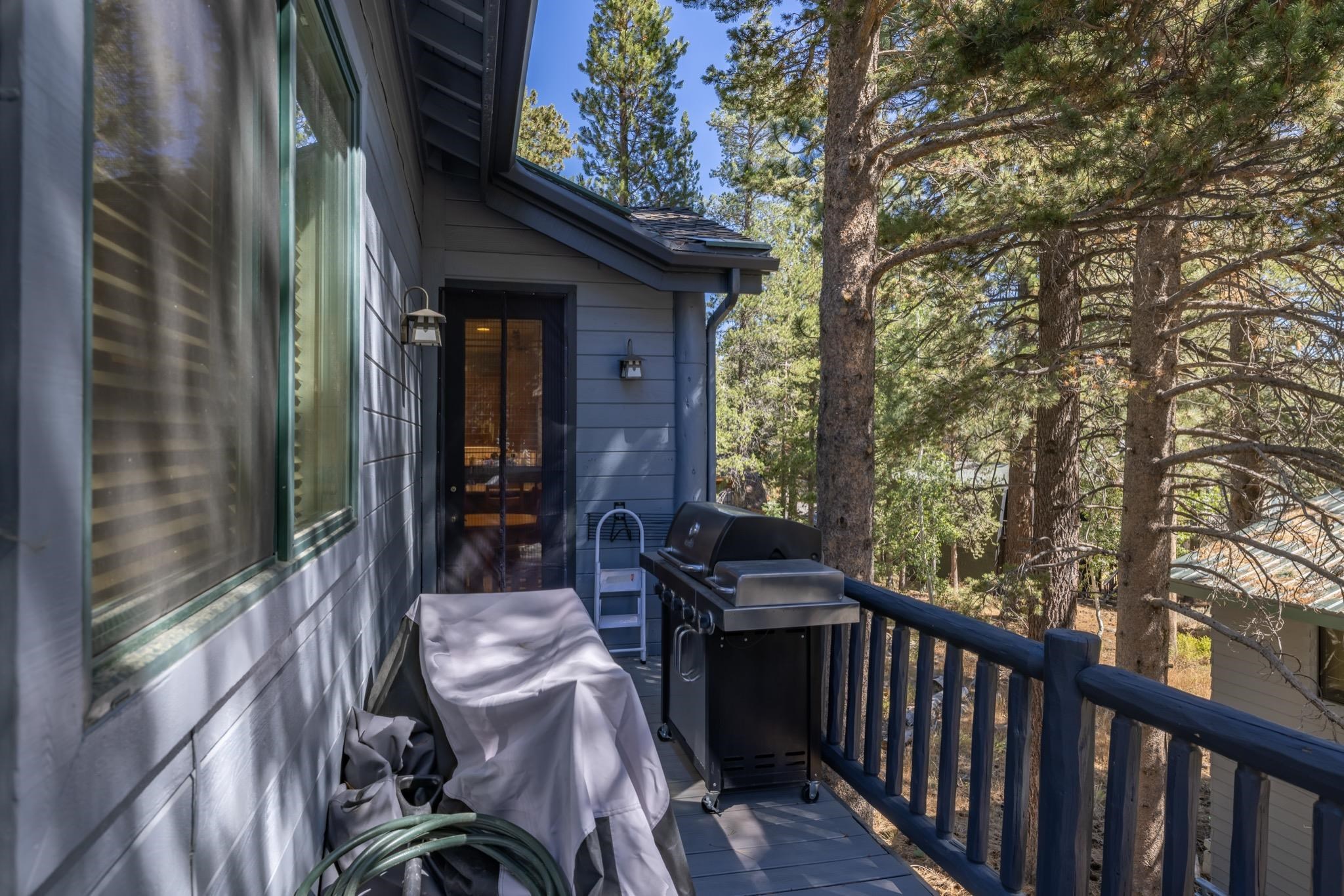 1284 Majestic Pines