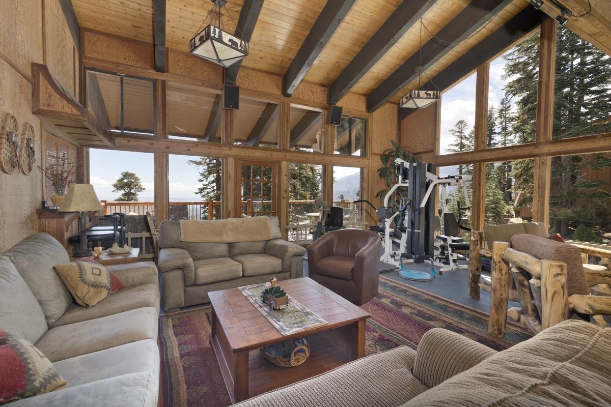 670 John Muir Unit: 26