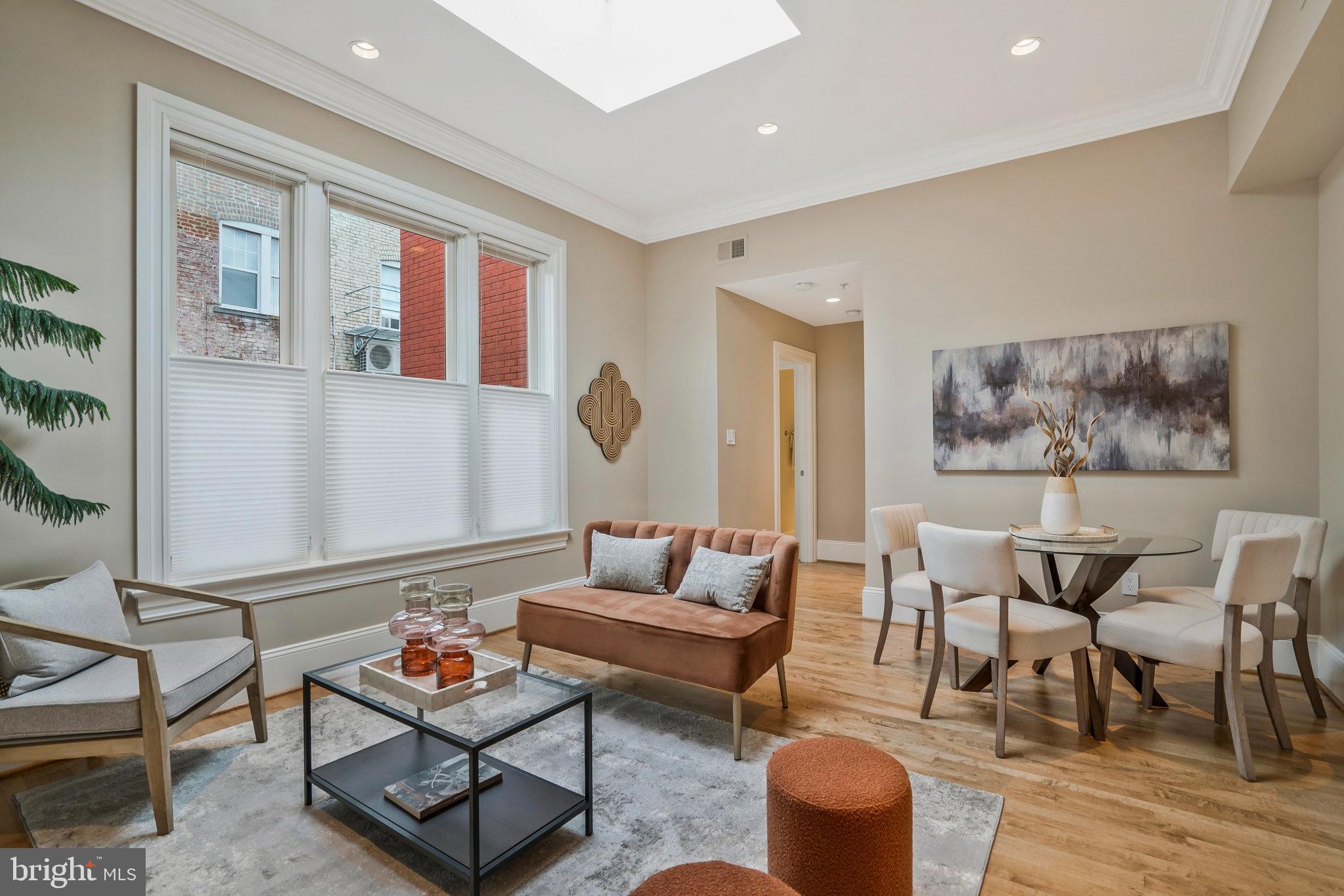 1520 O STREET NW Unit: 305