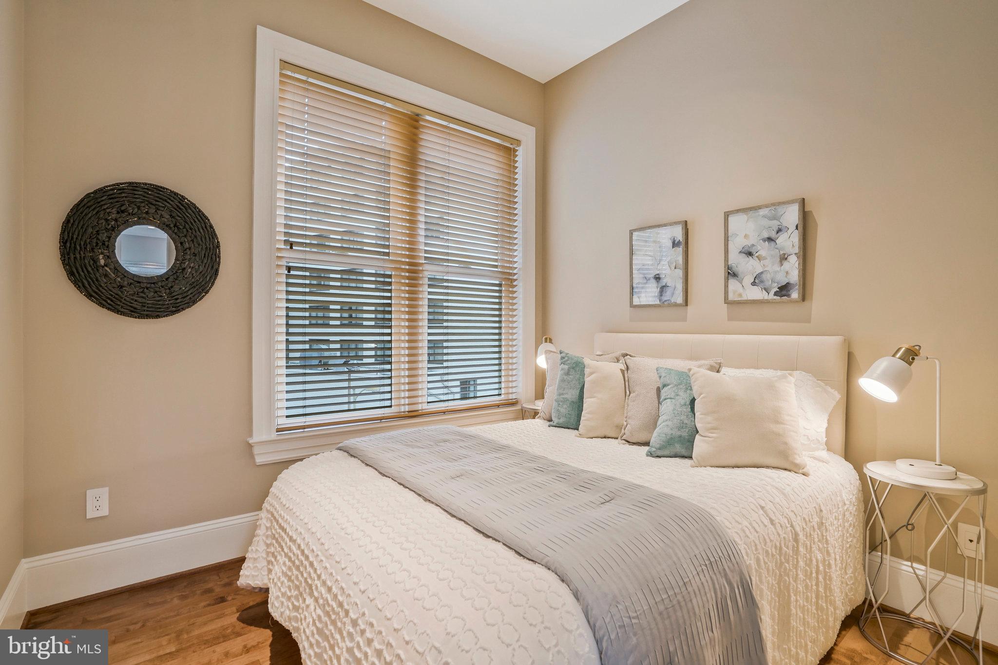 1520 O STREET NW Unit: 305