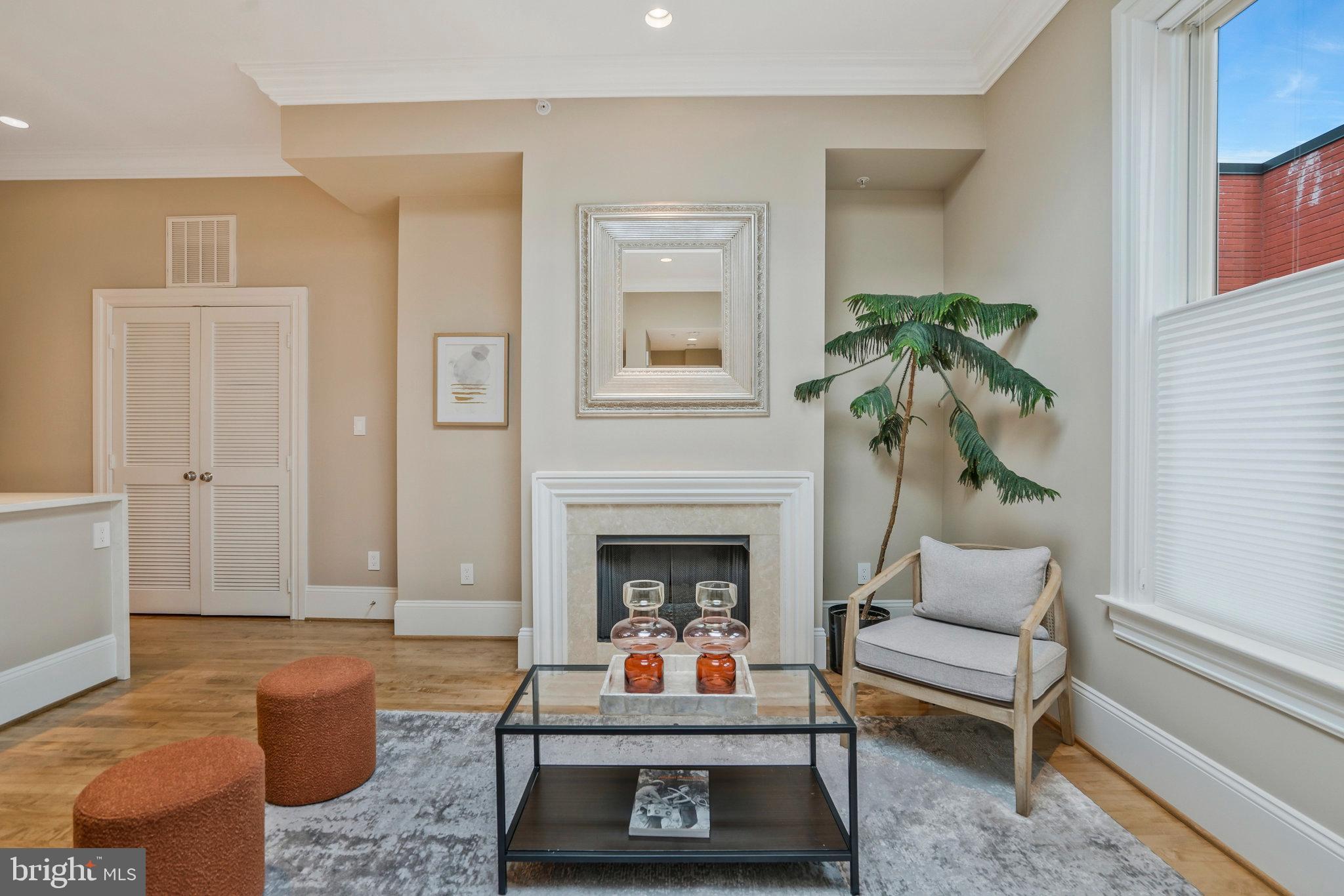 1520 O STREET NW Unit: 305