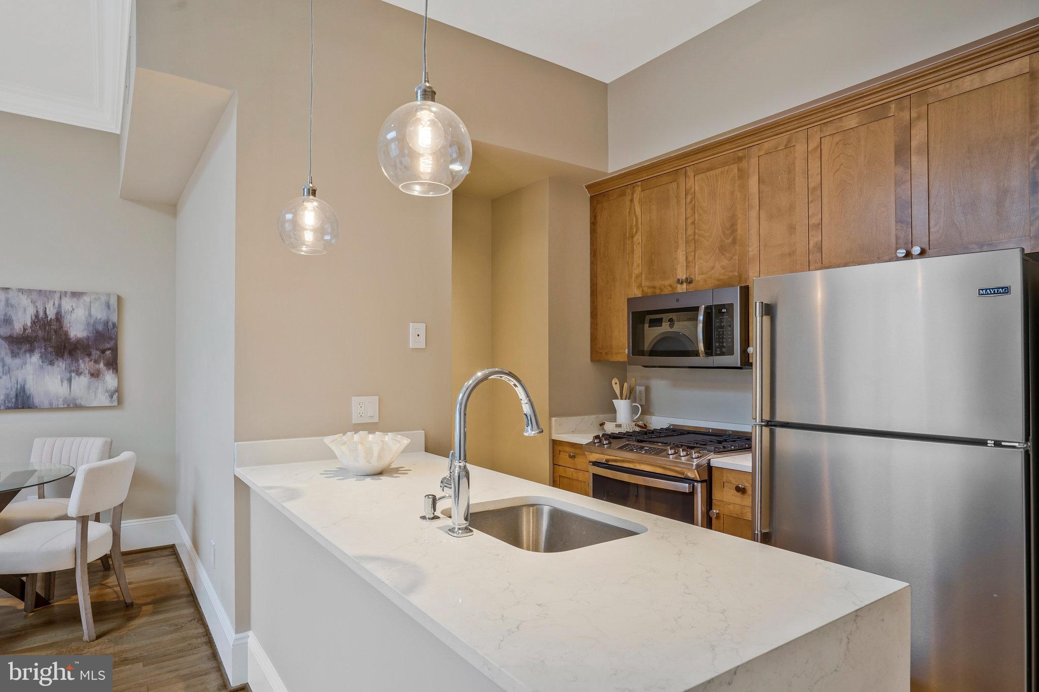 1520 O STREET NW Unit: 305