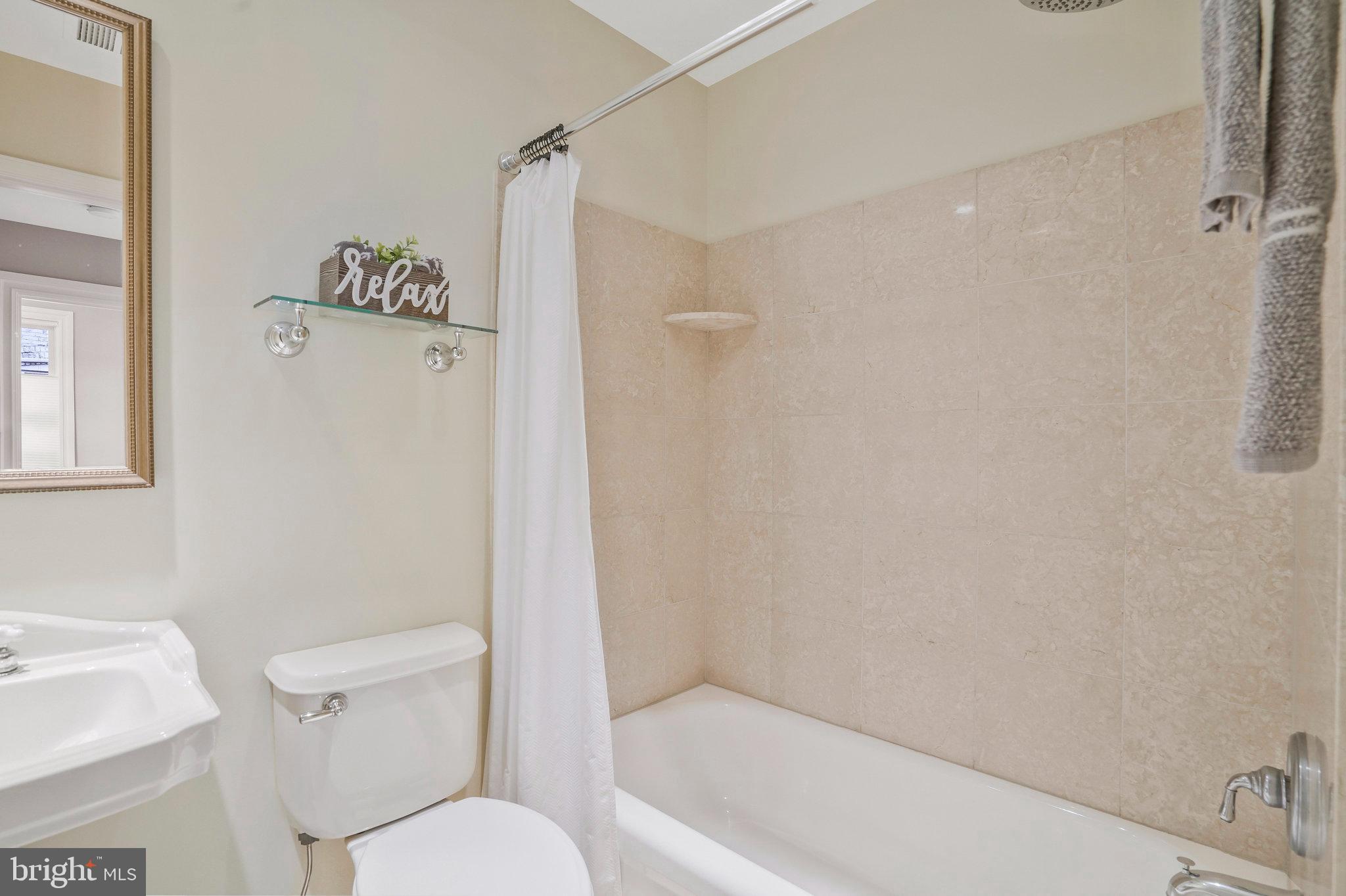 1520 O STREET NW Unit: 305