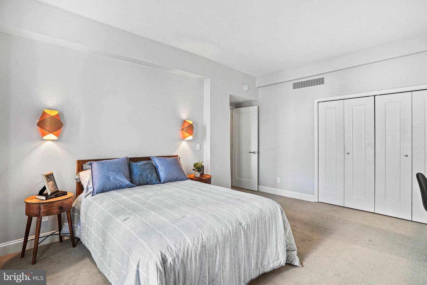 2127 NW California STREET NW Unit: 305