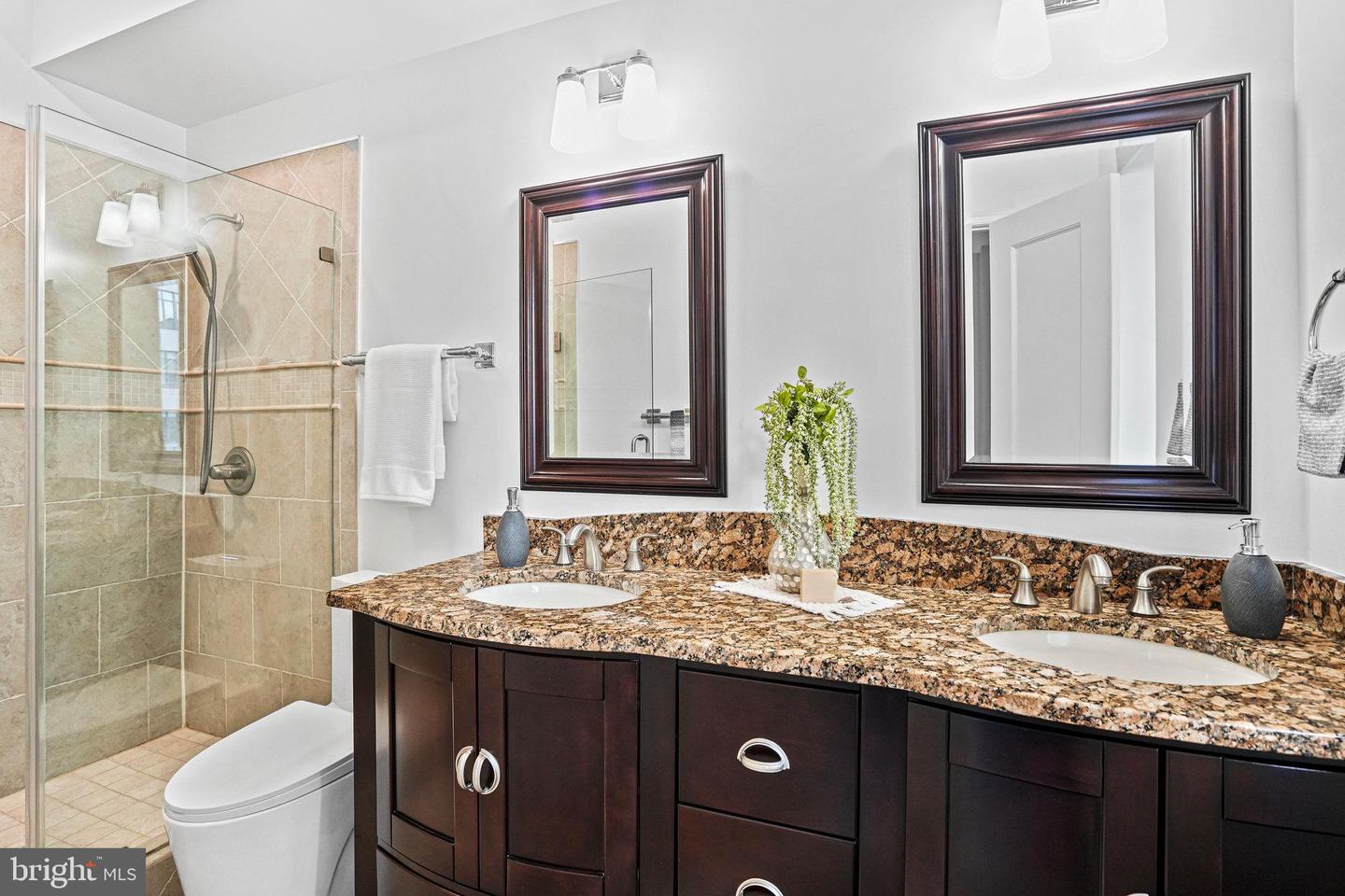 2127 NW California STREET NW Unit: 305