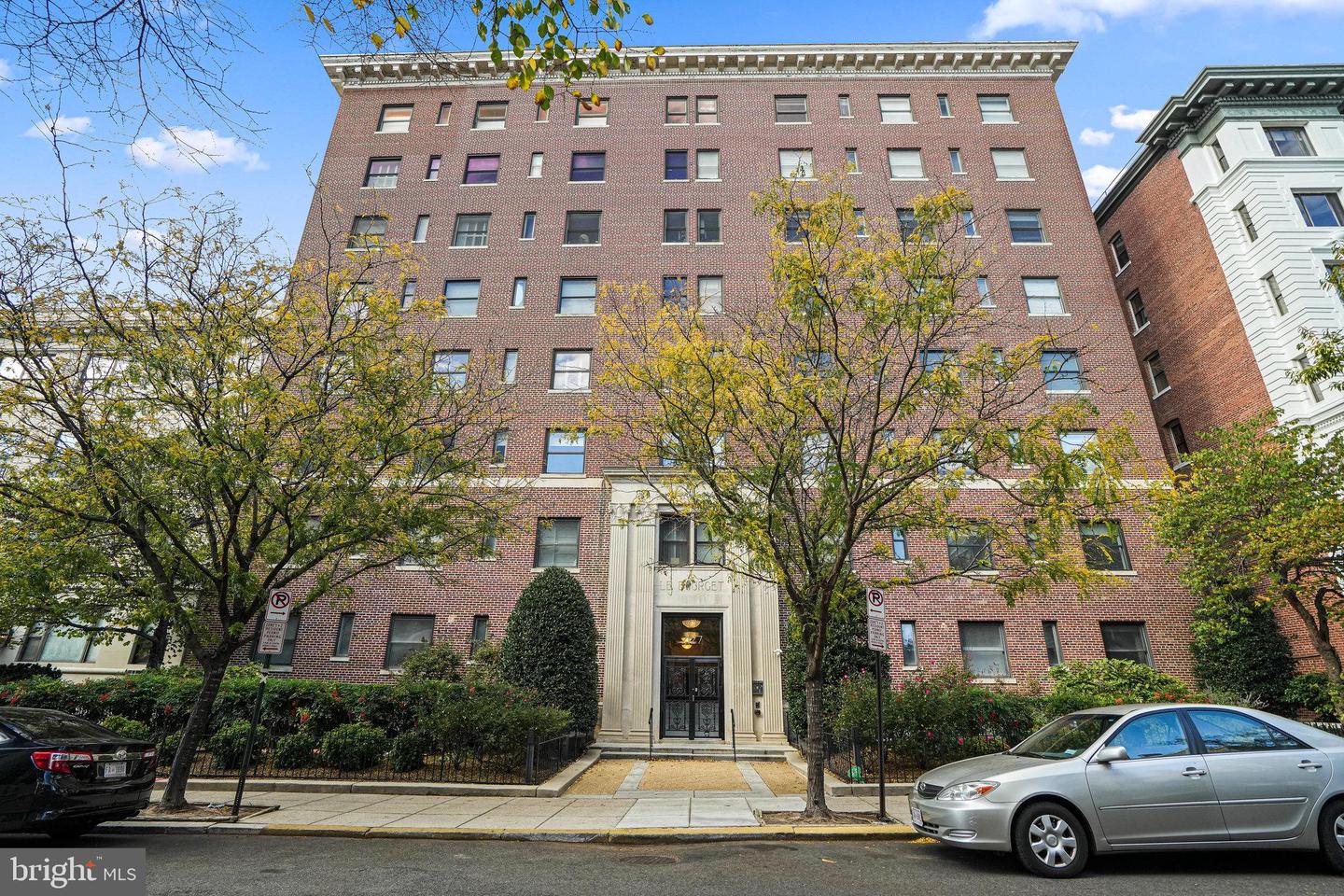 2127 NW California STREET NW Unit: 305