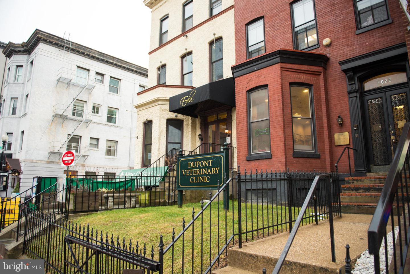 2127 NW California STREET NW Unit: 305