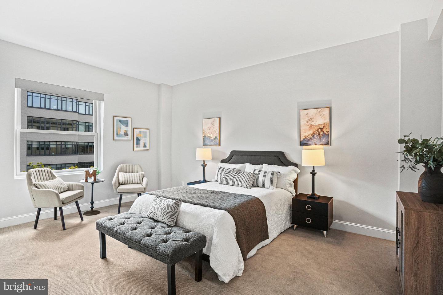 2127 NW California STREET NW Unit: 305