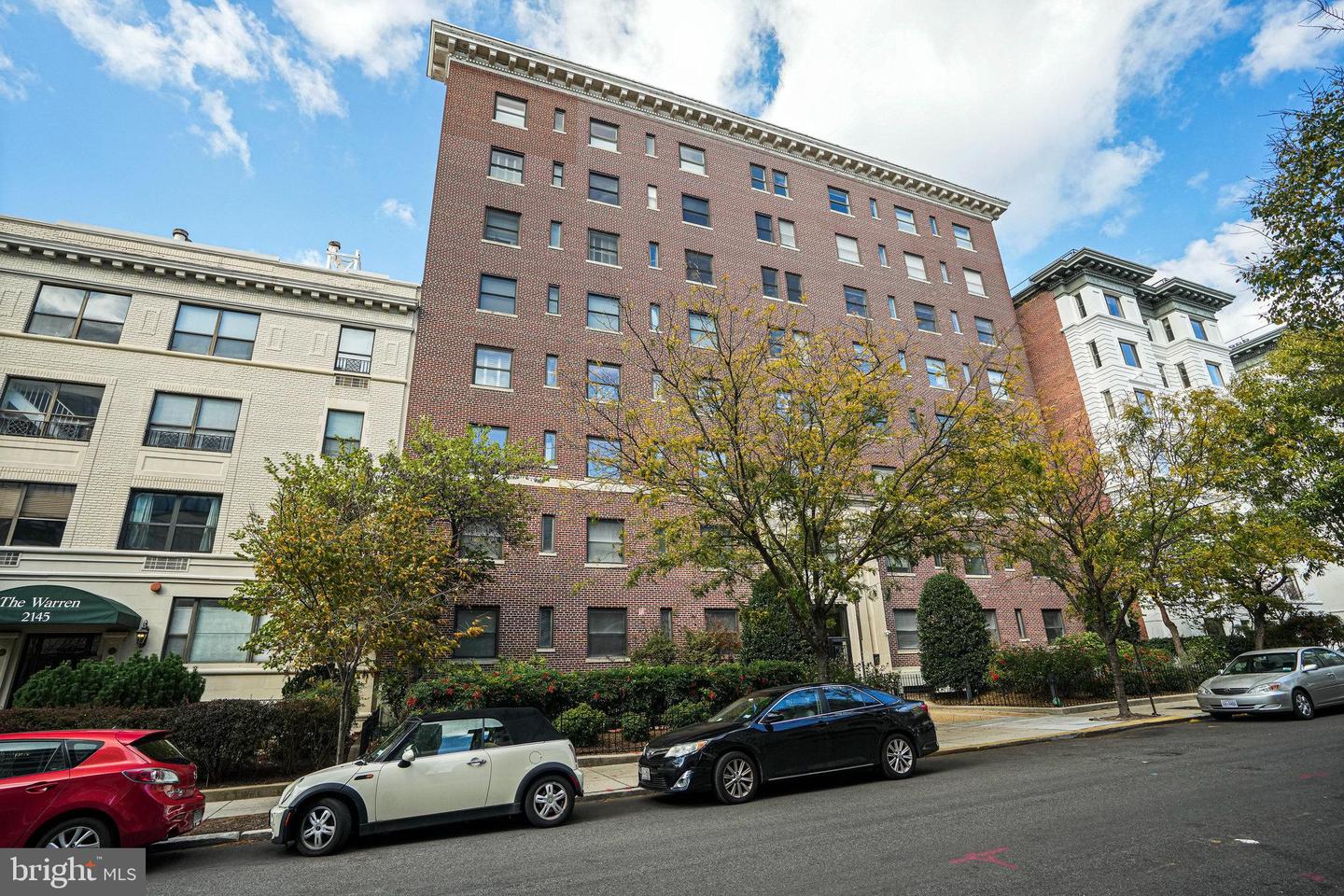 2127 NW California STREET NW Unit: 305
