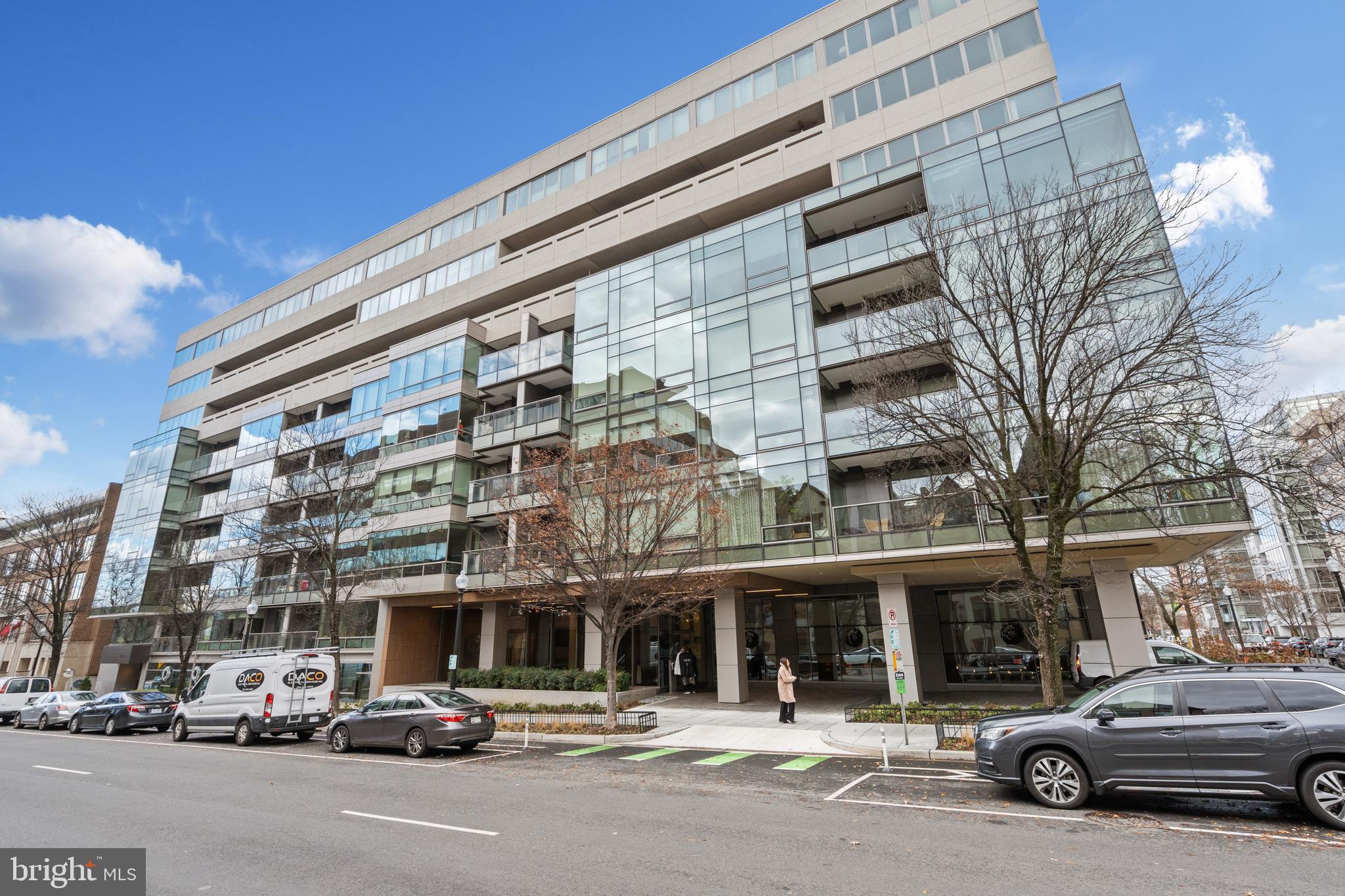 2501 M St NW #T02