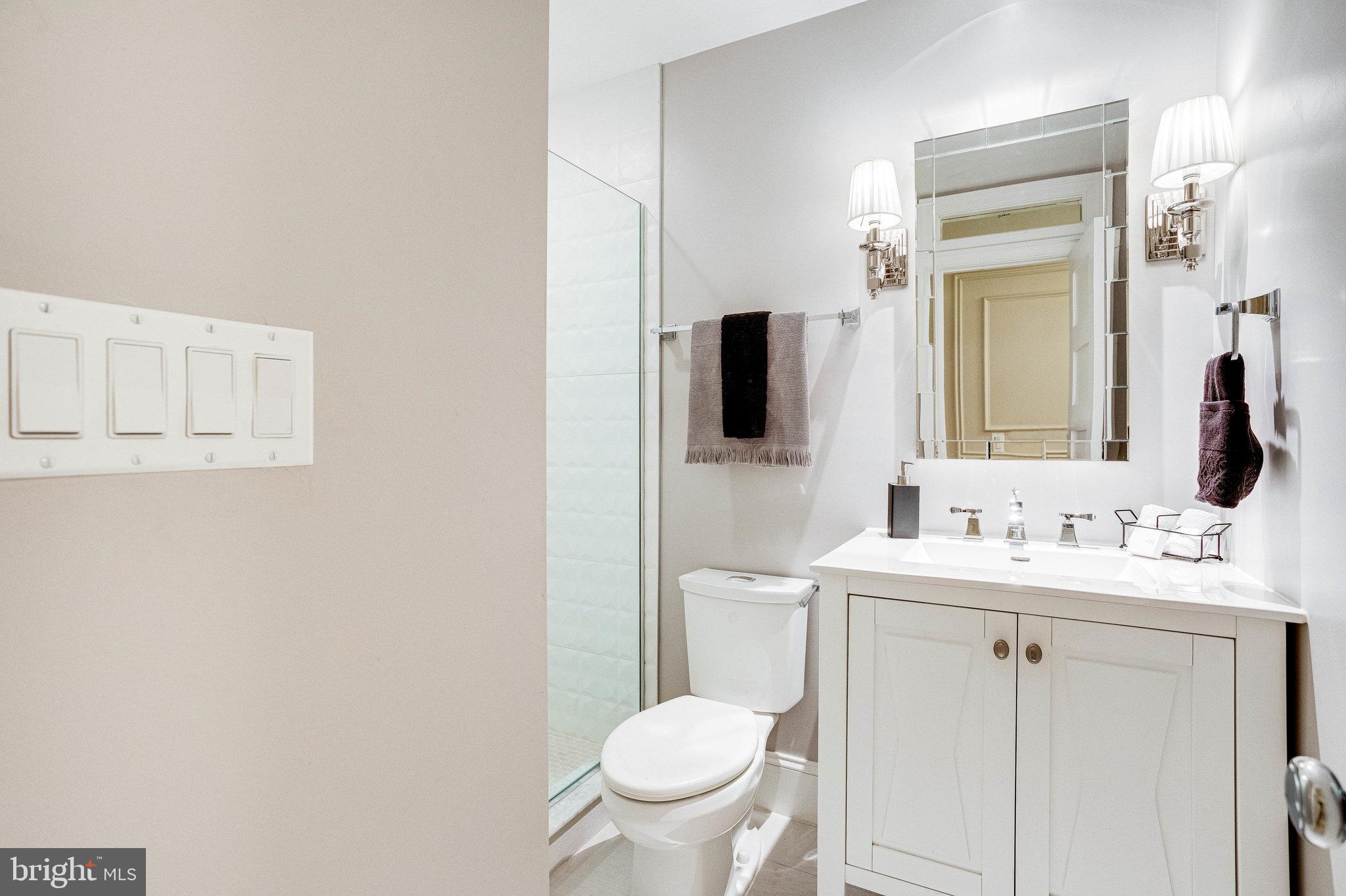 1817 Riggs PLACE NW Unit: 1