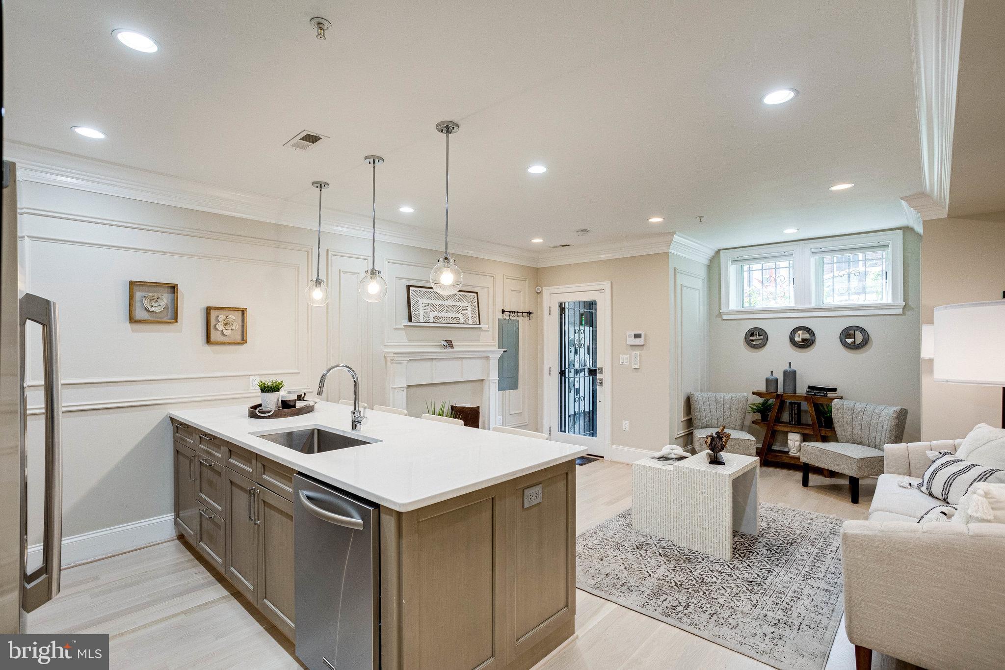 1817 Riggs PLACE NW Unit: 1