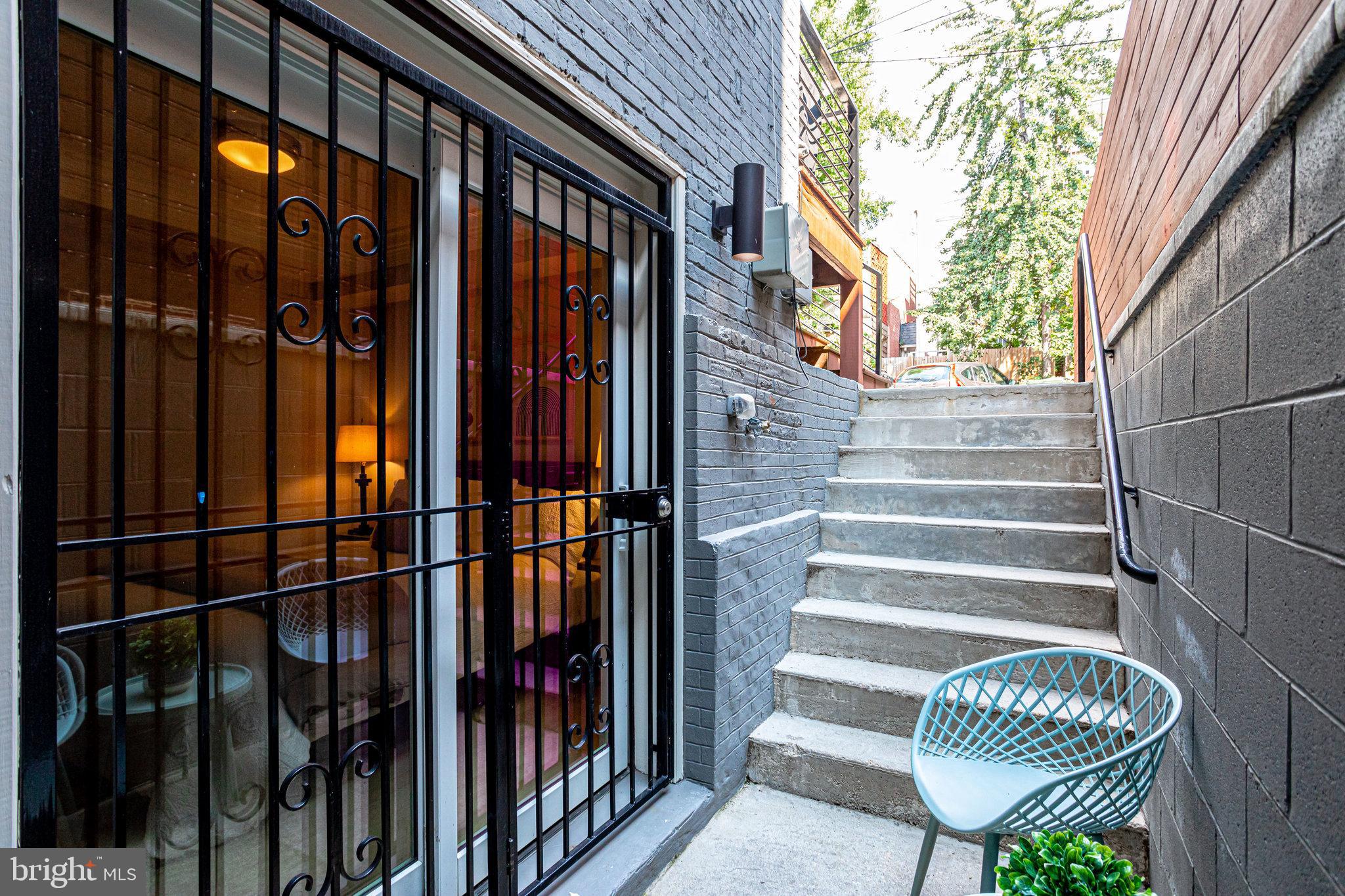 1817 Riggs PLACE NW Unit: 1