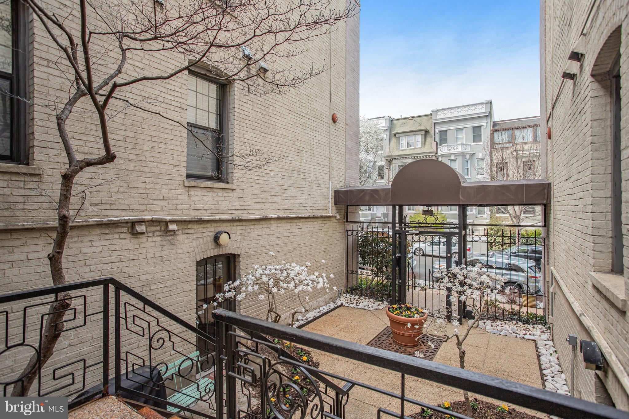 1840 California St NW #8