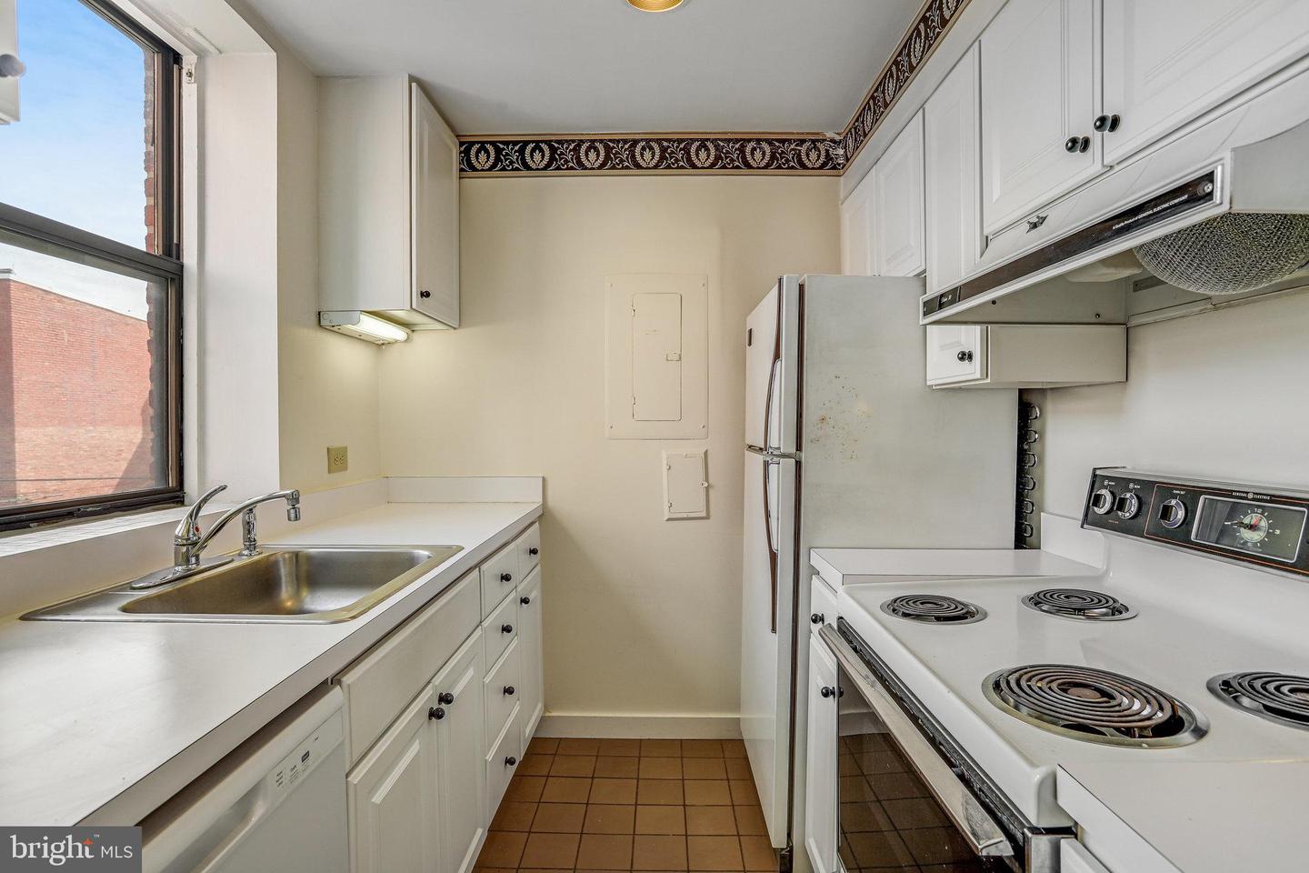 1840 California St NW #8