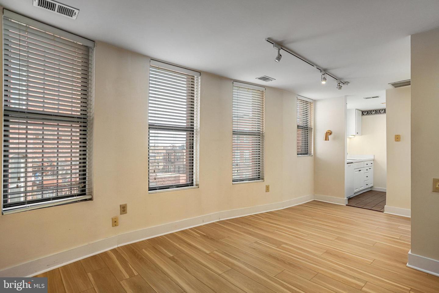 1840 California St NW #8