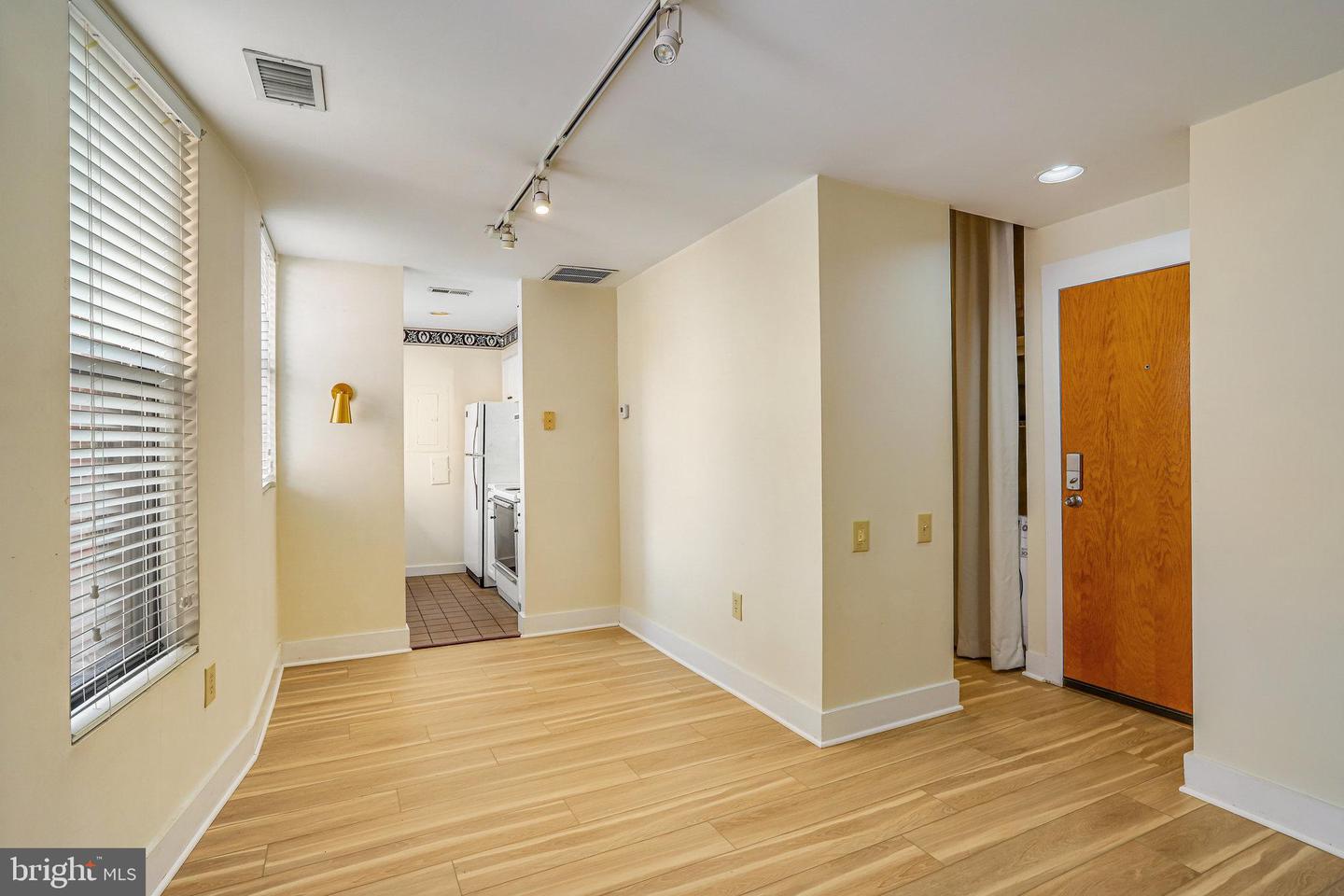 1840 California St NW #8