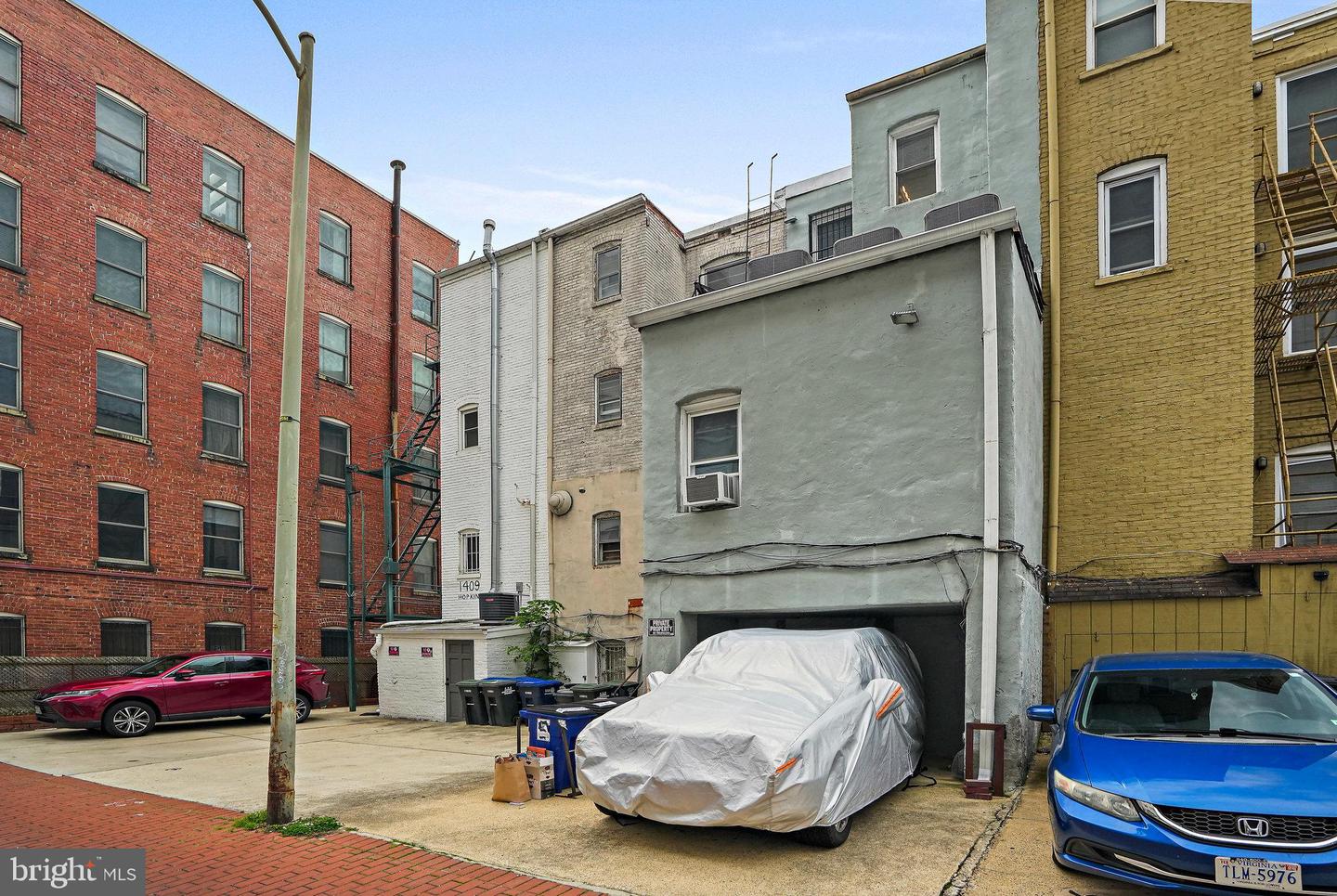 1413 Hopkins St NW