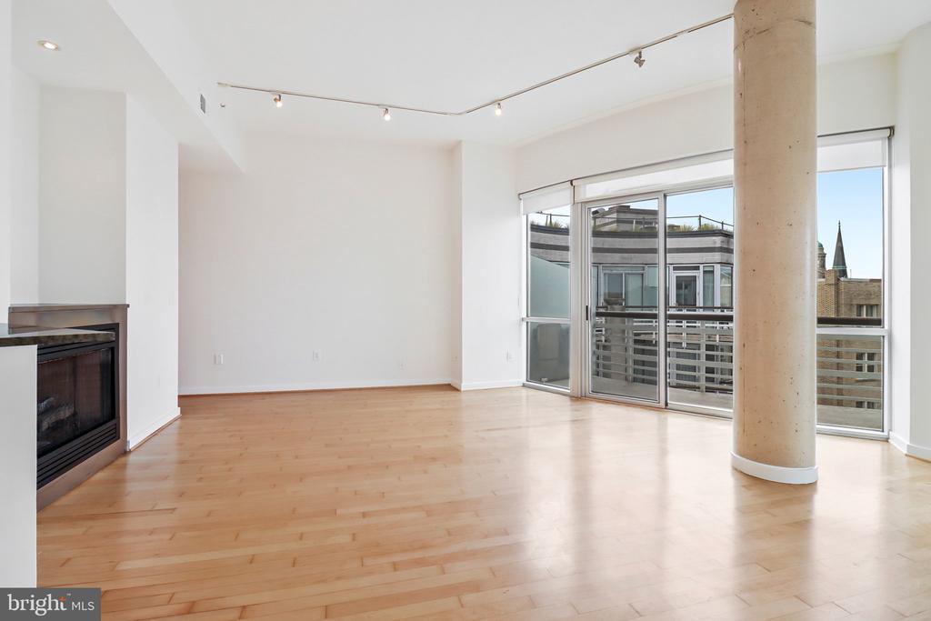 1300 13TH STREET NW Unit: 905
