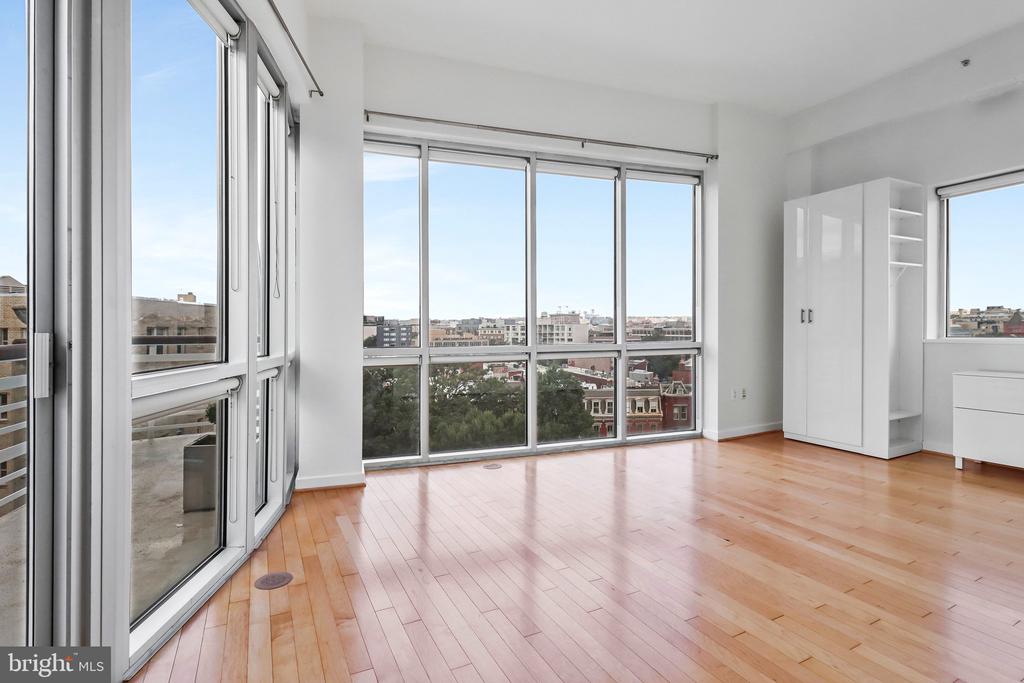 1300 13TH STREET NW Unit: 905