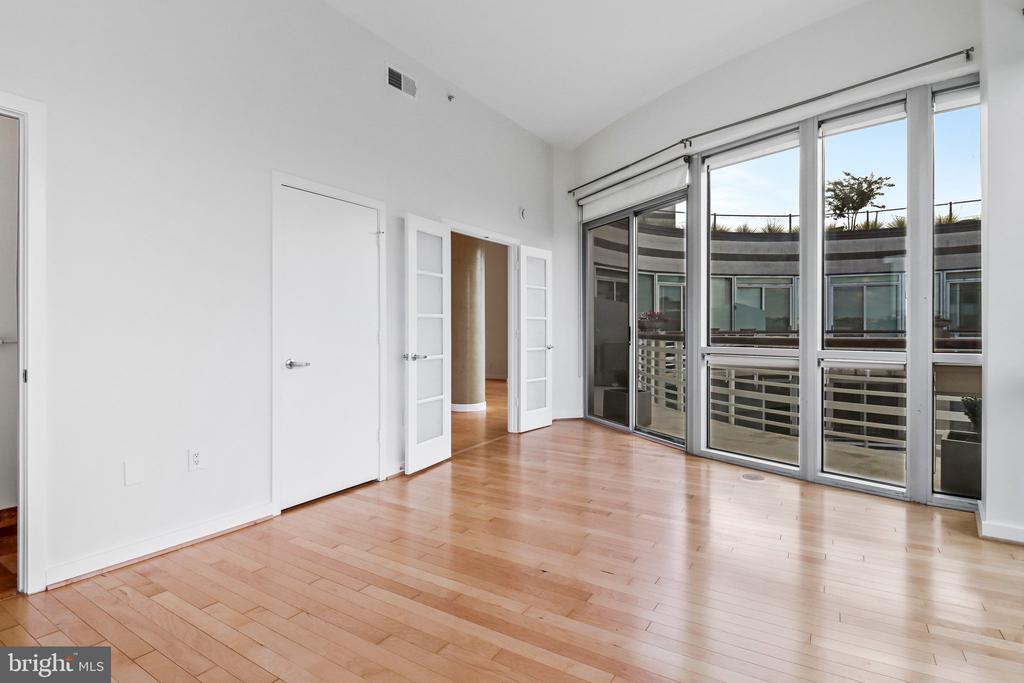 1300 13TH STREET NW Unit: 905