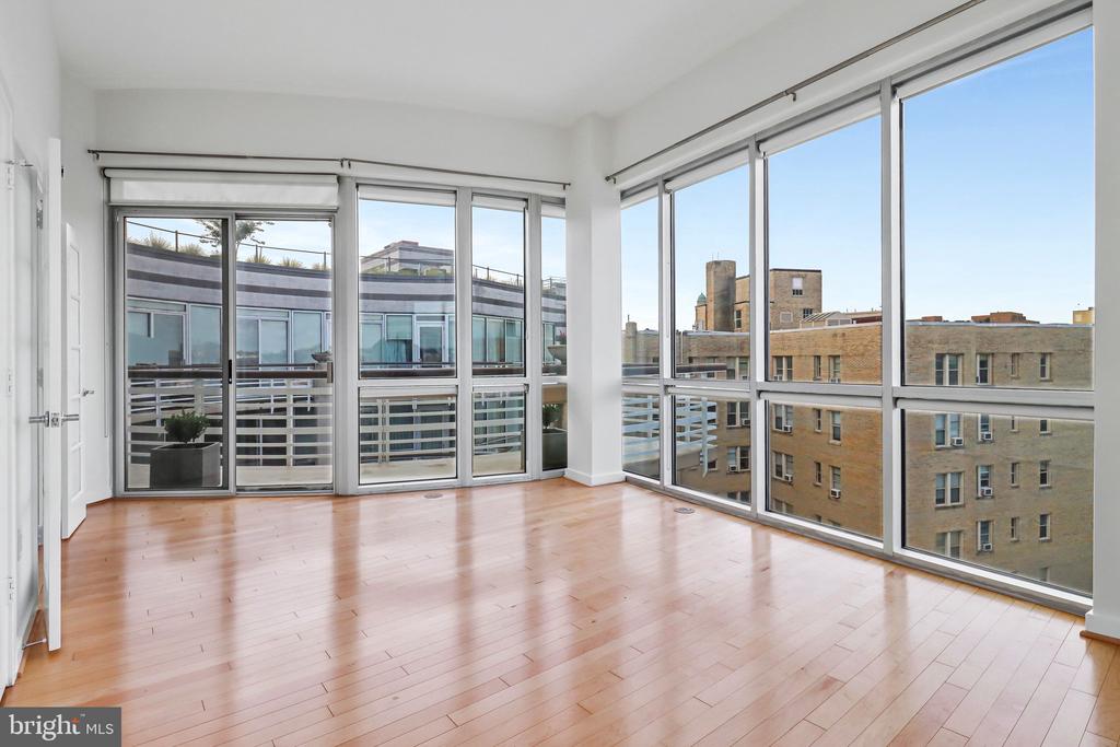 1300 13TH STREET NW Unit: 905