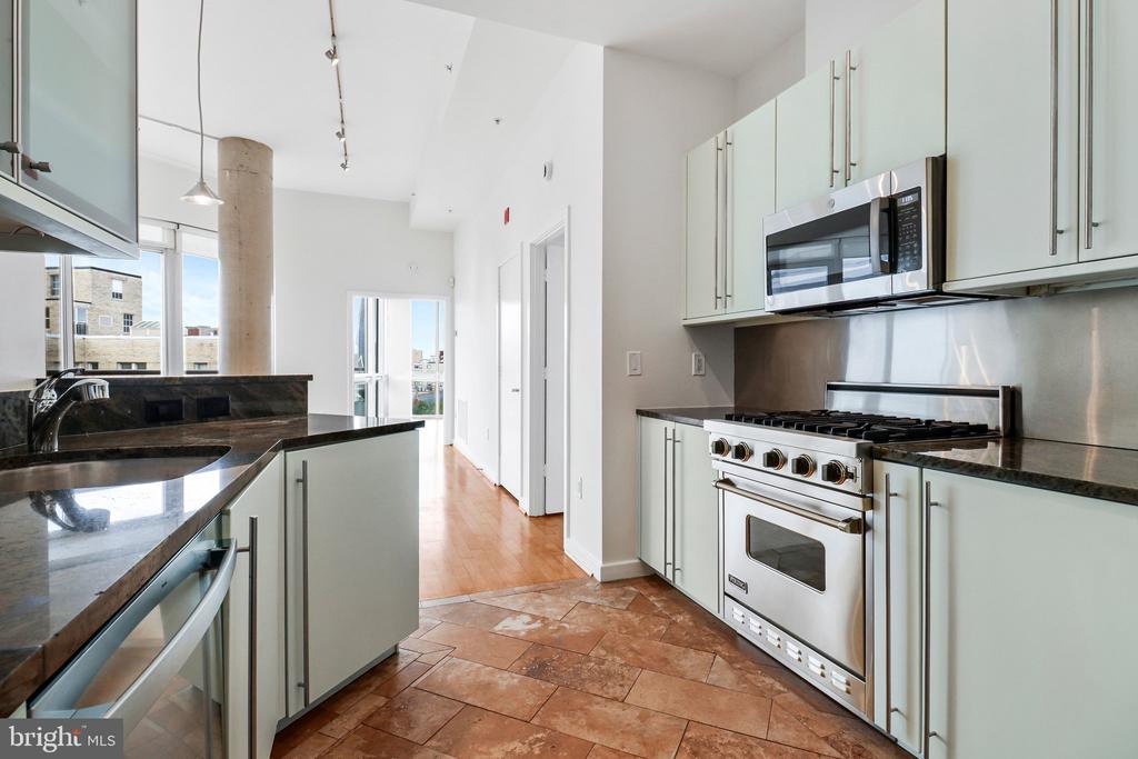 1300 13TH STREET NW Unit: 905