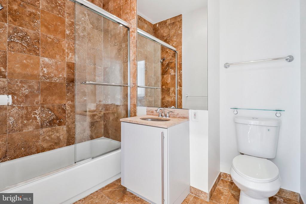 1300 13TH STREET NW Unit: 905