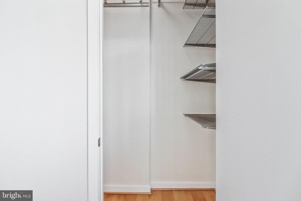 1300 13TH STREET NW Unit: 905