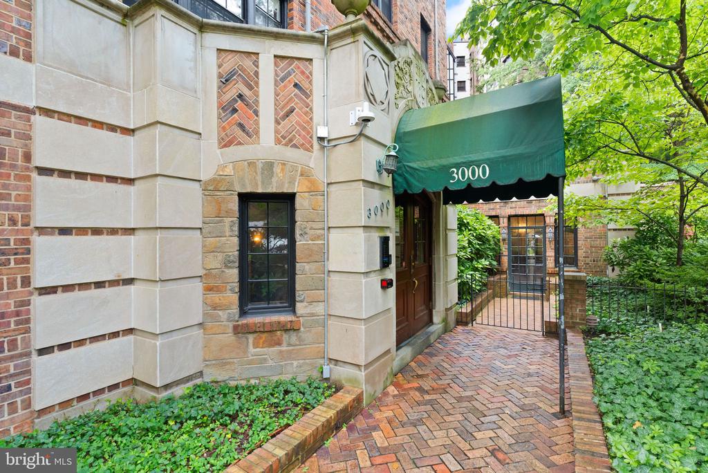 3000 TILDEN STREET NW Unit: 303-I