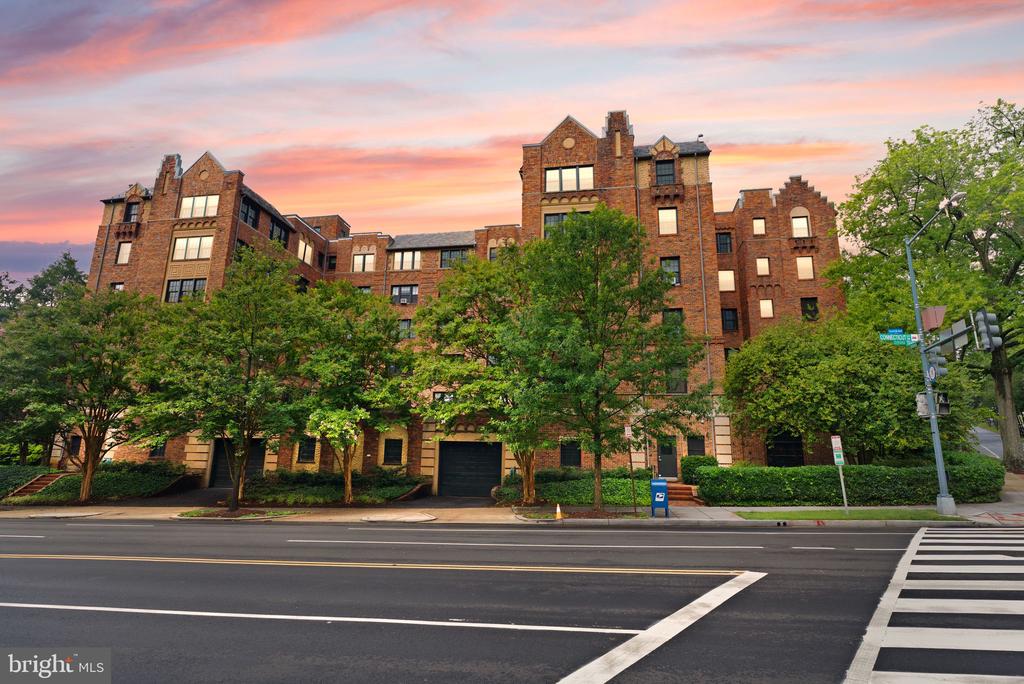 3000 TILDEN STREET NW Unit: 303-I