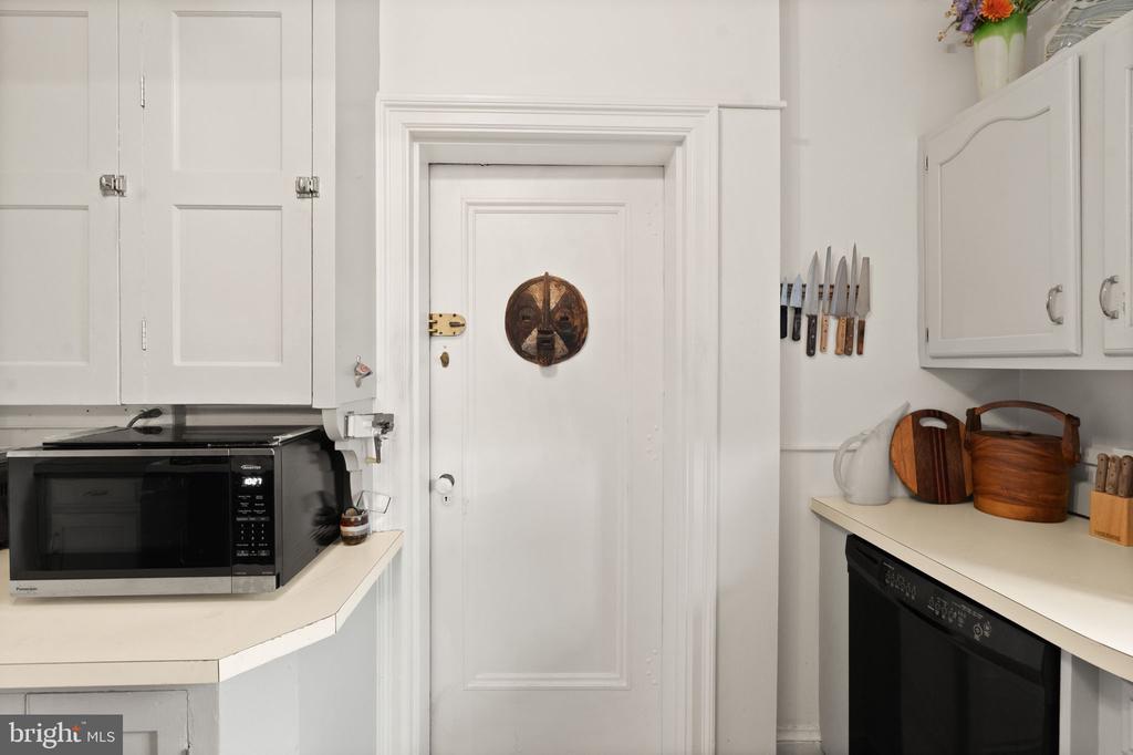 3000 TILDEN STREET NW Unit: 303-I